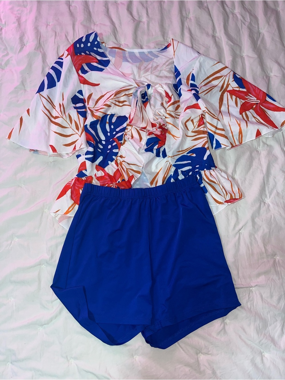 Womenโs 2 piece Royal Blue Elastic-Waist Shorts and top